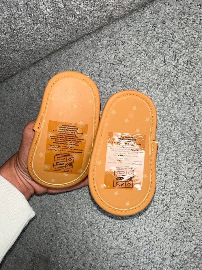 Chaussures / sandales dorées Tape à l’œil - photo numéro 3
