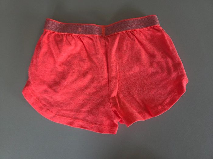 Short rose fluo 2ans - photo numéro 3