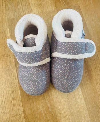Chaussons isotoner bébé
