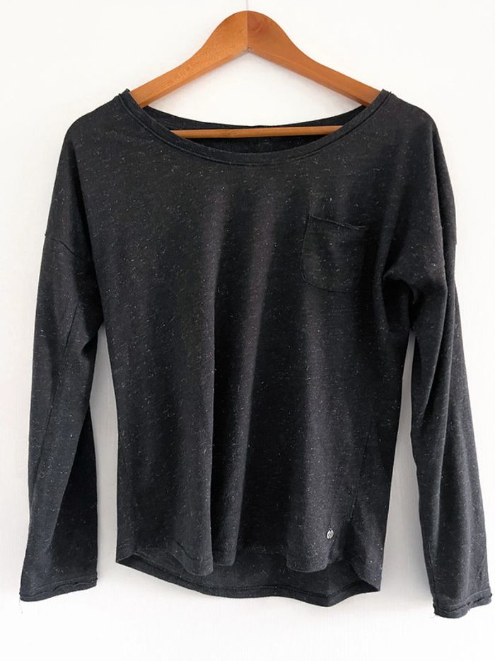 Haut manches longues noir avec détails argenté - photo numéro 7