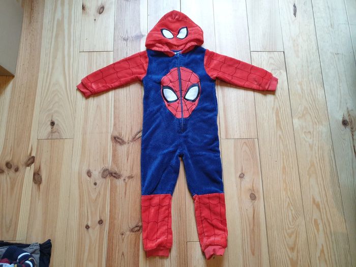Surpyjama velour Spiderman 5/6 ans