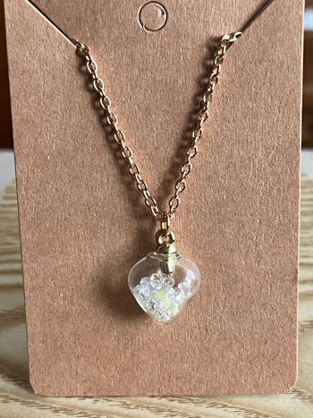Collier cœur blanc et jaune