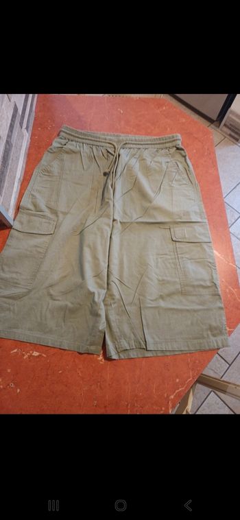 Bermuda homme taille 42