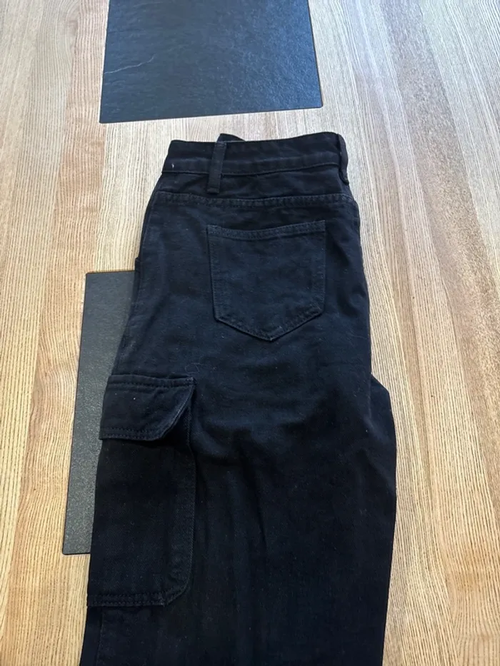 Pantalon noir - photo numéro 3