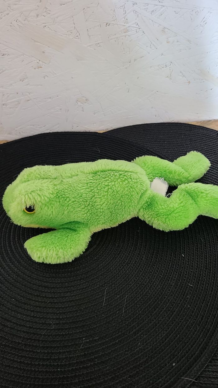 doudou grenouille verte