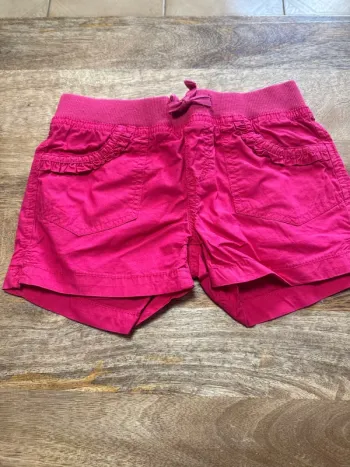 Short fushia