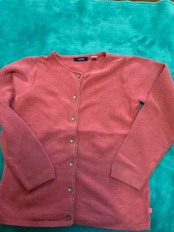 gilet okaidi vieux rose tbe 8 ans