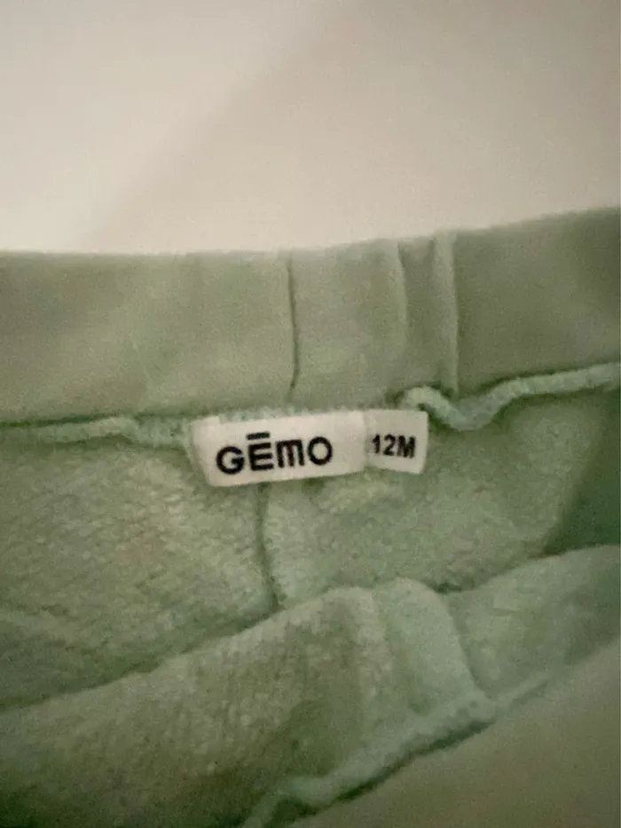 Ensemble jogging/pyjama mixte Gemo taille 12 mois TBE - photo numéro 5