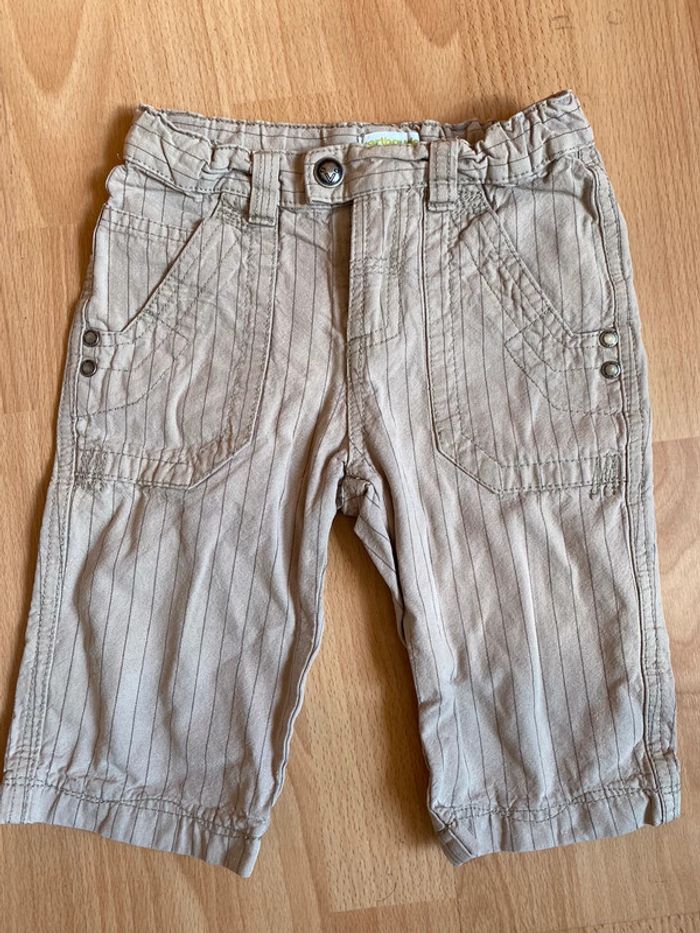 Beau pantacourt beige Vertbaudet T. 4 ans/102 cm garçon TBE