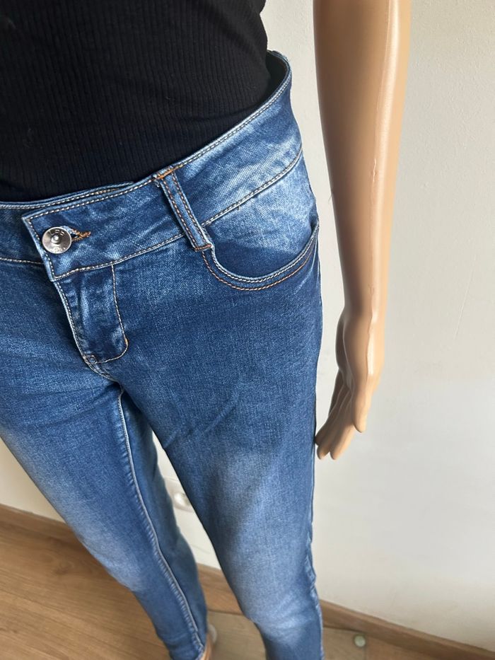 Jean bleu marine LPB Woman taille 38 excellent état - photo numéro 4