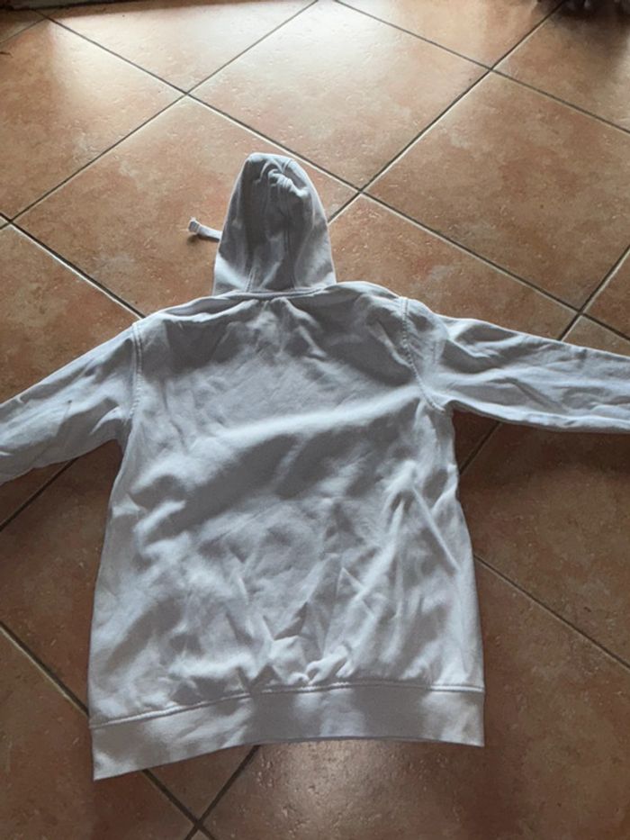 Sweat blanc worth it - photo numéro 7