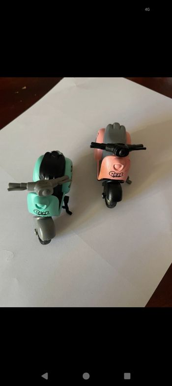 2 petite scooter