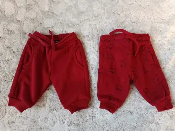 Lot deux joggings Kiabi 1 mois neuf 56 cm