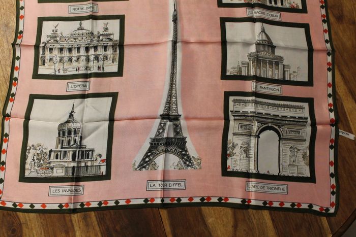 Foulard carré – Thème Paris – Rose - NEUF - photo numéro 7