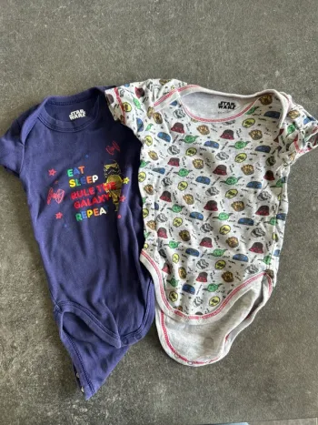 Lot de 2 bodys Star Wars 6 mois