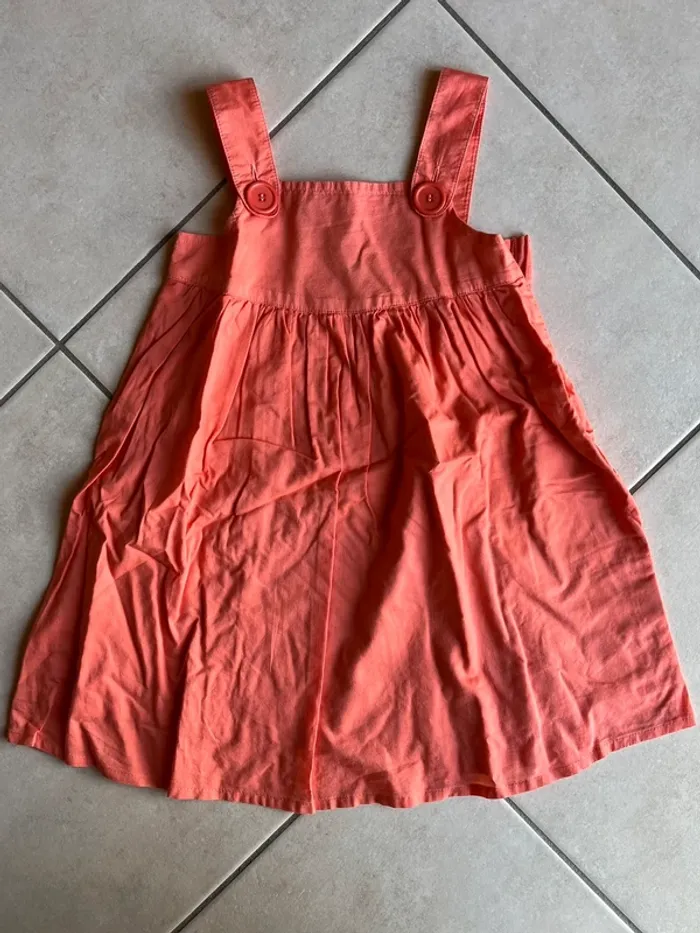 Robe à bretelles
