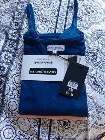 Nuisette dentelle bleu marine