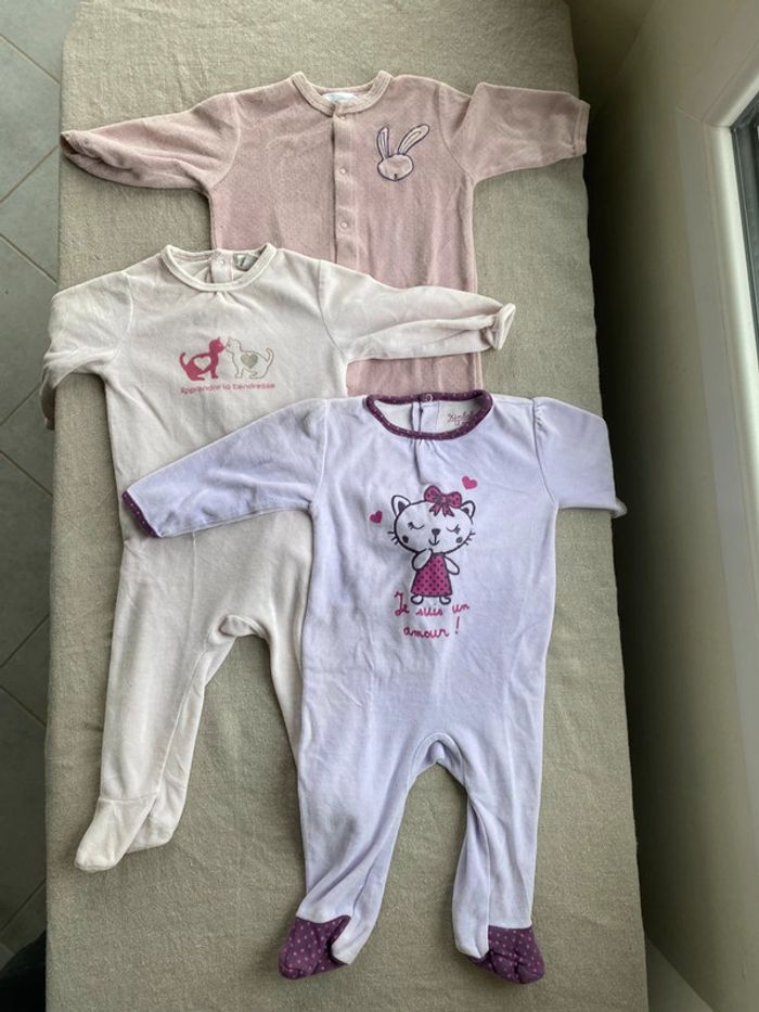 Lot pyjamas fille 12mois