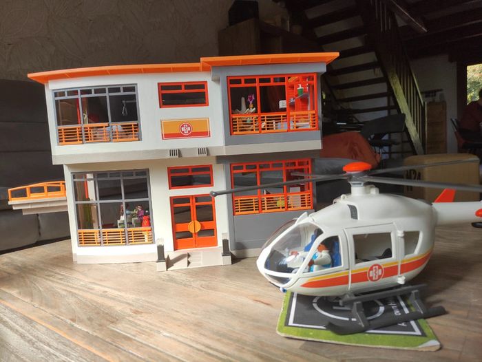 Hopital playmobil - photo numéro 2