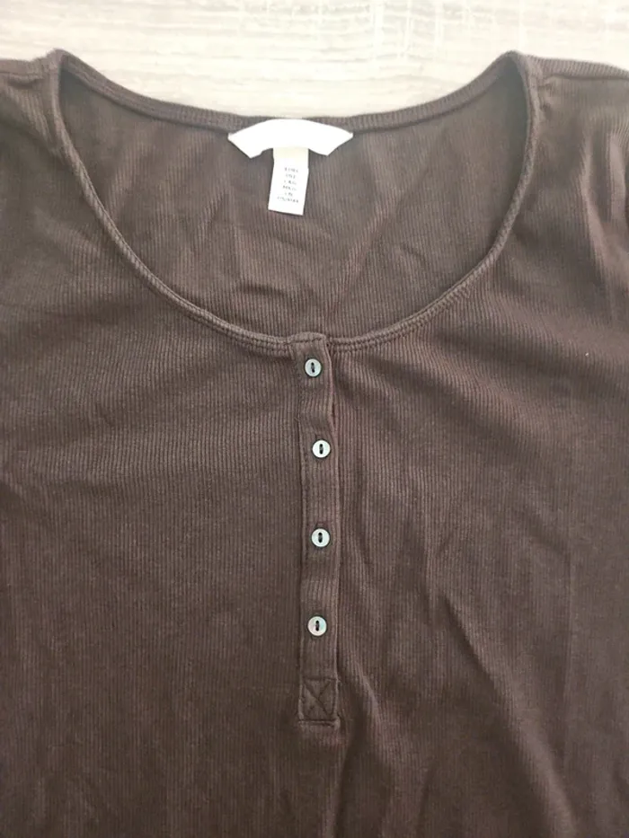 Robe en jersey avec patte de boutonnage H&M - photo numéro 2