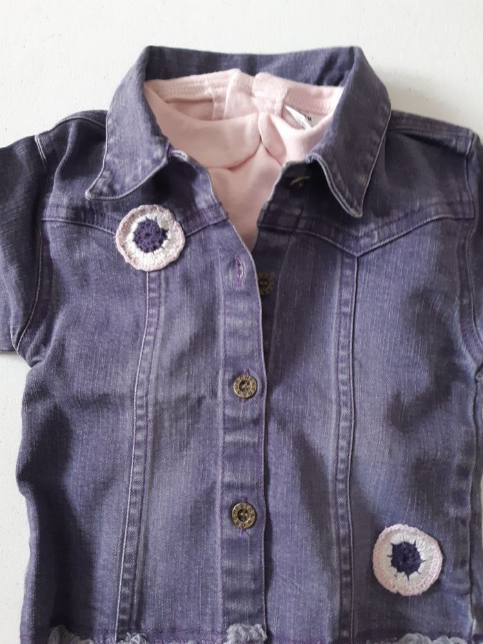 Lot de veste en jean avec haut et bas offert, les 3 pieces = 2 euros - photo numéro 2