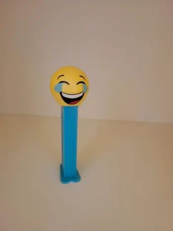 Pez Smiley