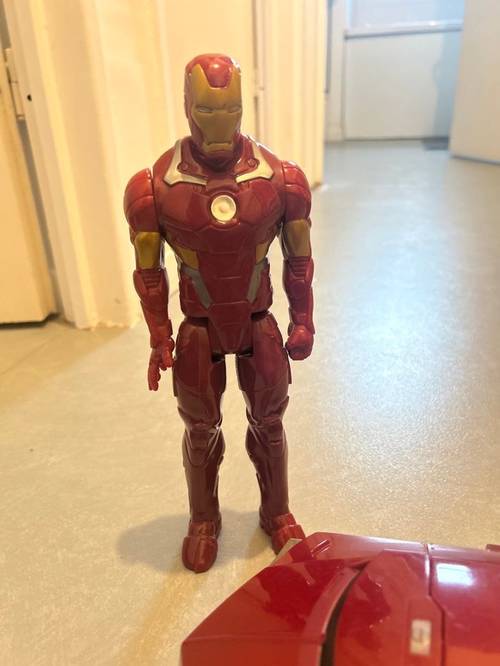 Voiture Iron Man + figurine - photo numéro 3