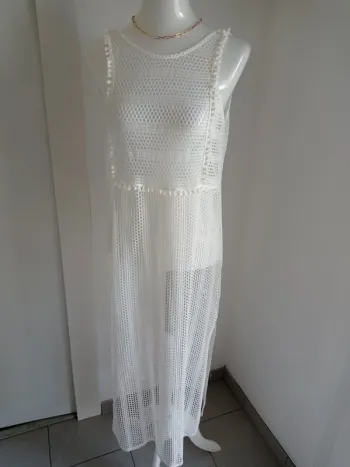 Robe de plage blanche broderie beachwear neuf avec étiquette T.M Penti