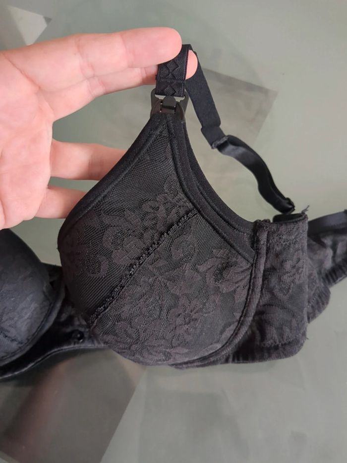 Soutien gorge d'allaitement noir avec armatures - photo numéro 2