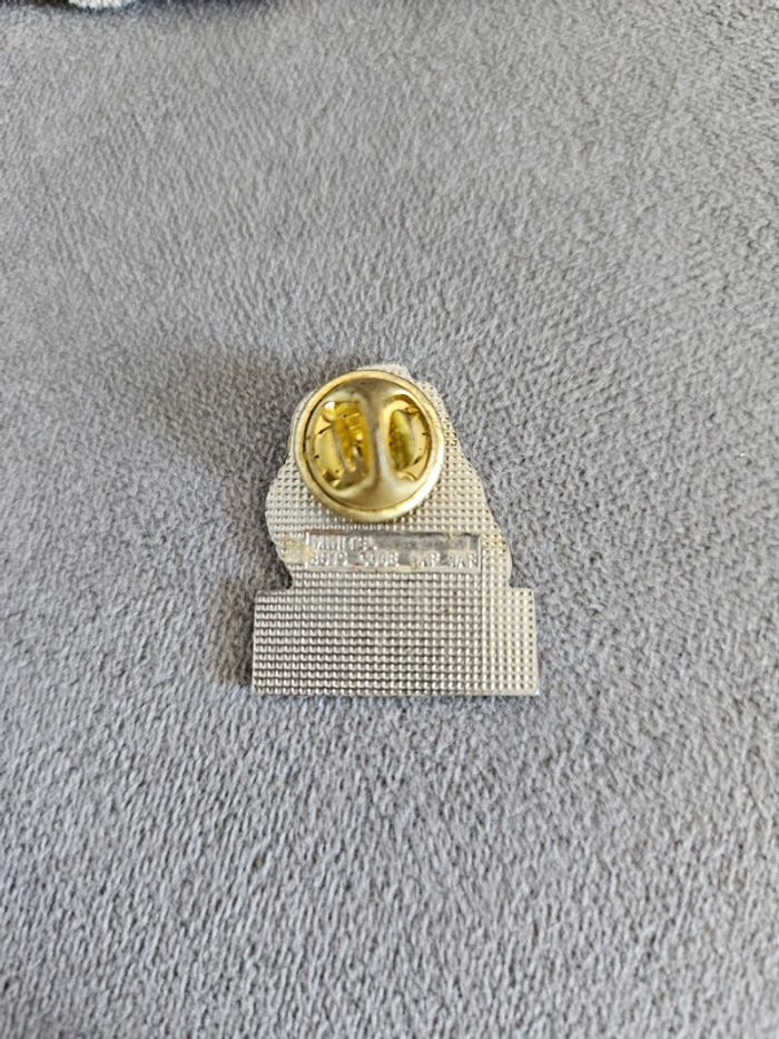 Broche pin's Naf Naf - photo numéro 4