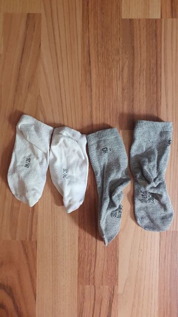 lot 2 paires de chaussettes 23 26