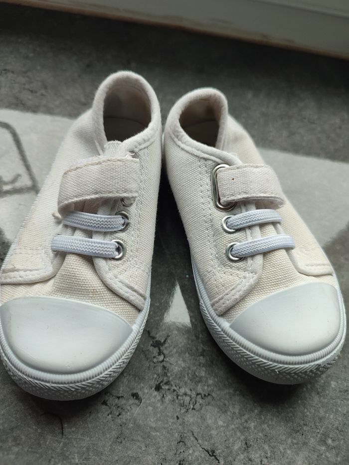 Baskets en toile 23