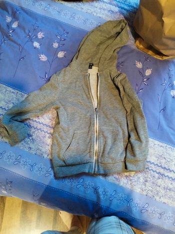 Gilet à capuche