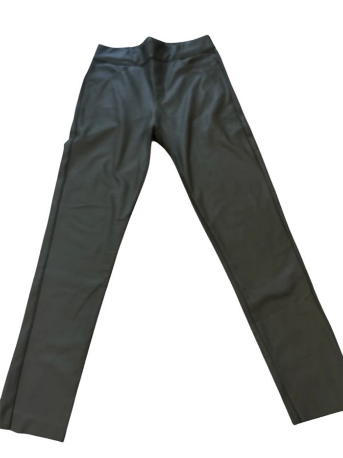 Pantalon serrant