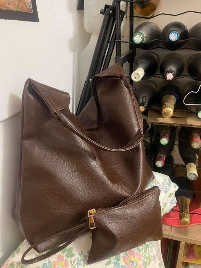 Sac fourre-tout vintage marron foncé en similicuir - photo numéro 2