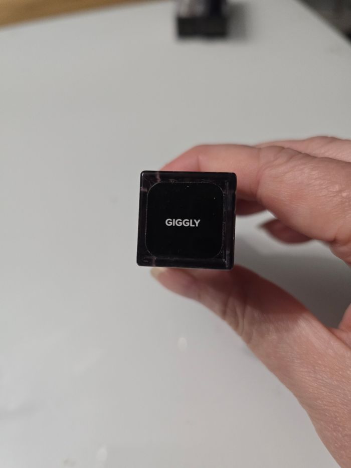 Ombre à paupières liquide giggly Moodstruck Younique neuf - photo numéro 2