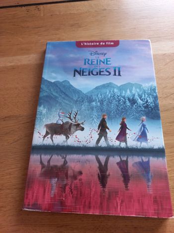 Livre  reine des neiges 2 l'histoire du film premiers romans hachette