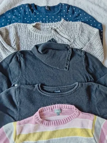 Lot de 5 pulls fins taille 6 ans diverses marques