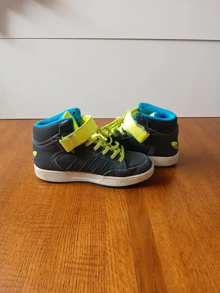 👟 Baskets montantes Adidas – Pointure 37 1/3 – État satisfaisant - photo numéro 4