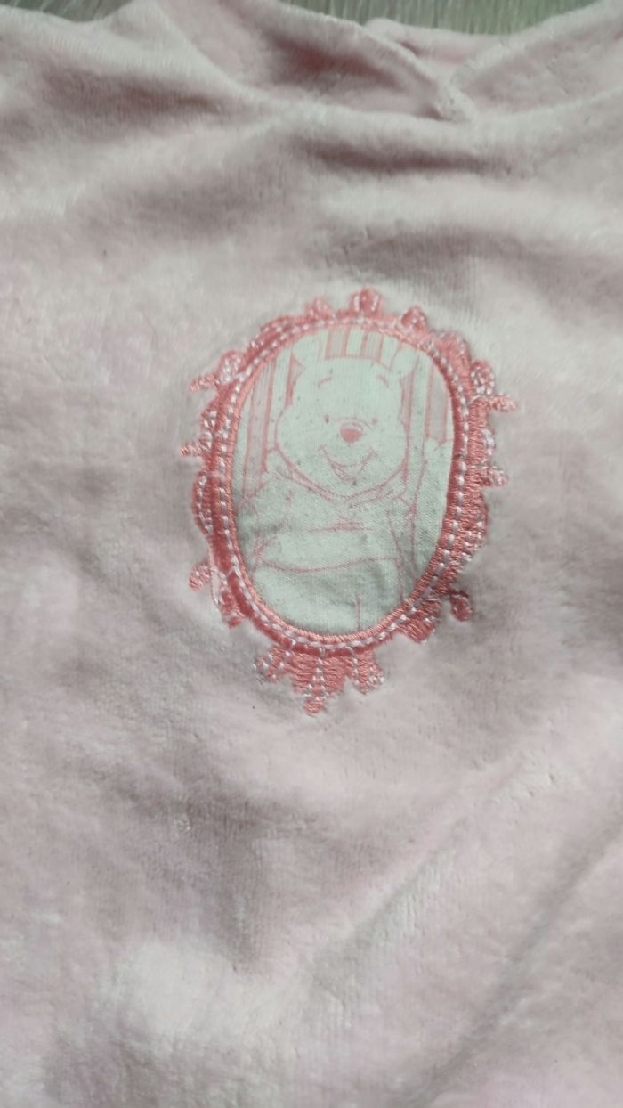 Pyjama velours 2 pièces Winnie l'ourson - photo numéro 2