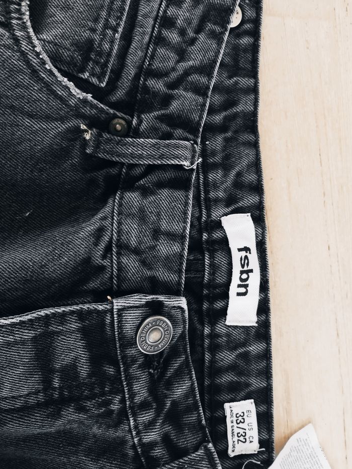 Jean coupe large noir/gris T42
