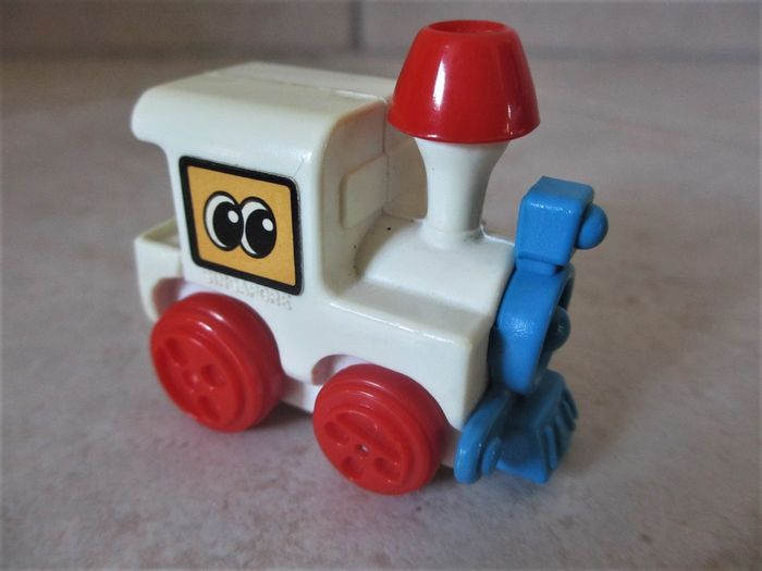 Petite locomotive à remonter - longueur 4,5 cm - photo numéro 2