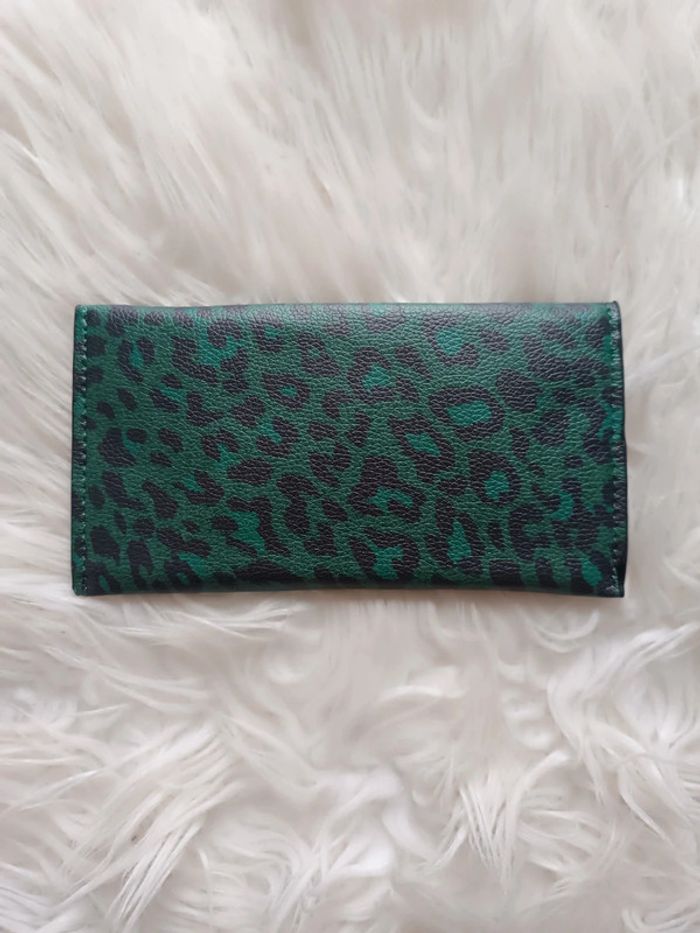 Pochette/ portefeuille vert motif léopard Neuf - photo numéro 3
