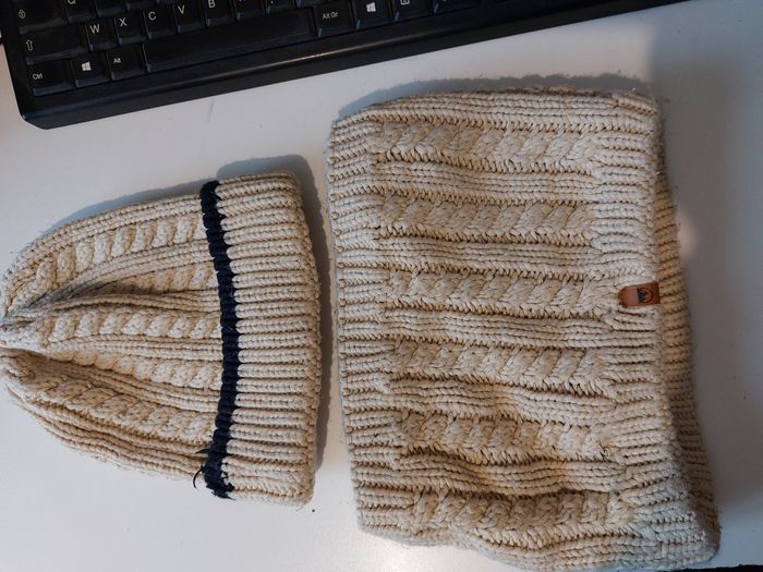 ensemble bonnet et cache cou beige marron 8 10 ans
