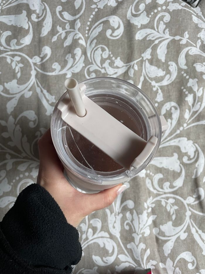 Gourde gobelet avec paille plastique rose 1L, Primark - photo numéro 2