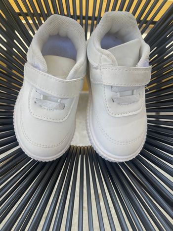 Tennis Blanche