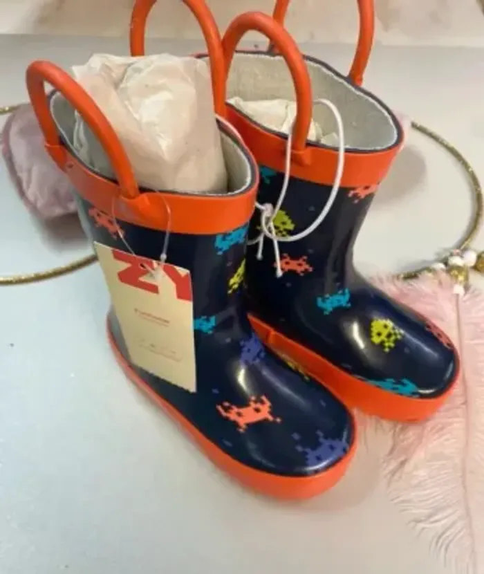 Bottes de pluie garçon (neuf) - Taille 22 - photo numéro 4