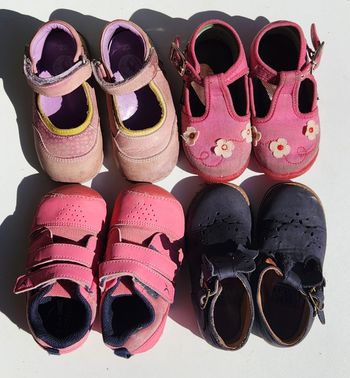 Lot chaussures fille 22