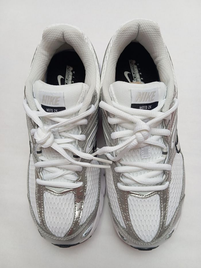 Baskets Nike air max moto 2k neuves - photo numéro 8