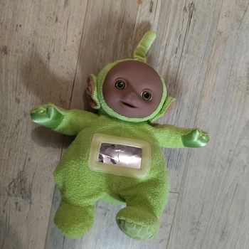 peluche hochet Teletubbies vert Dipsy - Tomy - bon état